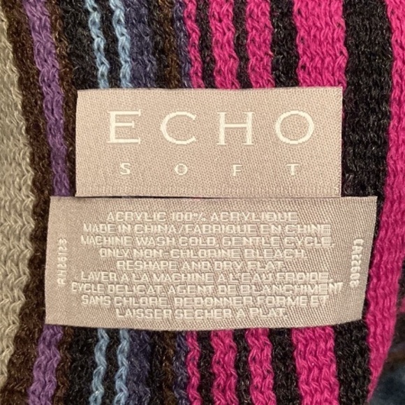 Fun winter scarf with fringe. Purple stripe scarf - Picture 3 of 3